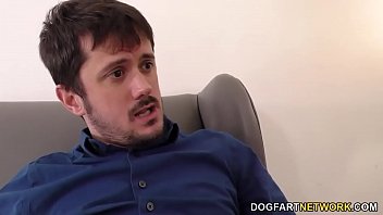 India Summer Menggoyang Batang Hitam Besar Davin King Di Depan Mata Suaminya Yang Cuckold