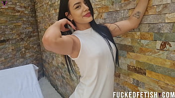 Menyelam Di Kolam Hitam Bulan, Rambut Seksi Menggoda Di Rilis Minggu 46 Nomor 733