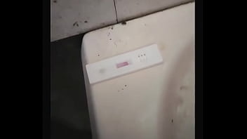 Proses Lengkap Tes Kehamilan Ibu Tiriku Yang Menggoda