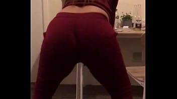 Gadis Arab Yang Menggoda