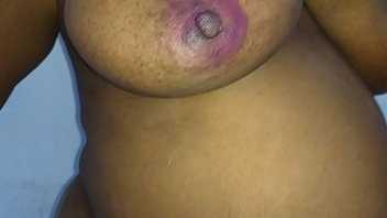 Desi Istri Nakal Dari India, Vanitha, Pakai Sari Biru, Memamerkan Payudara Besar Dan Memek Dicukur, Meremas Payudara Dan Puting, Menggosok Memek Sampai Masturbasi