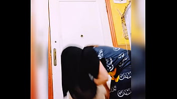 Rutin Seksi Cewek Arab Berhijab Dengan Pantat Besar Yang Menggoda (video Pertama)