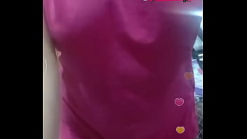 Gadis Bigo Live | Tanpa Bra, Payudara Menggoda Siap Menggairahkan