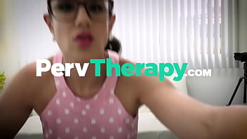 Karlee Grey Menelan Kontol Gede Abang Tirinya