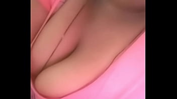 Gadis Desi Buka-bukaan Di Kamera, Payudara Montoknya Bikin Panas