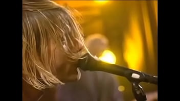 Membasahi Panggung Seattle Dengan Getaran Nirwana Yang Mengguncang Jiwa