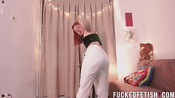 Panggilan Panas Bikin Ngeces, Pingin Kencing Segera