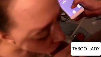 Anak Tiriku! Tak Peduli Ada Yang Di Ruangan Sebelah, Dia Selalu Masuk Saat Aku Mandi Dan Memaksa Mulutku Melayaninya Sesuka Hatinya.