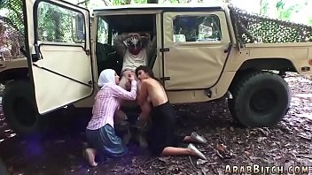 Ibu-ibu Arab Panas Digoyang Keras Di Ranjang Hingga Rumahnya Terasa Seperti Surga Kenikmatan