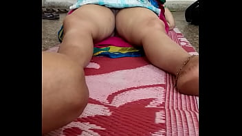 Pijat Penuh Gairah Dari Bibi Desi Yang Menggoda