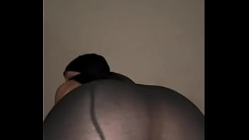 Gadis Muslimah Berhijab Menggoyangkan Pantat Arabnya Yang Nakal Seolah Ingin Kau Memuaskan Nafsumu Pada Tubuhnya Yang Kotor