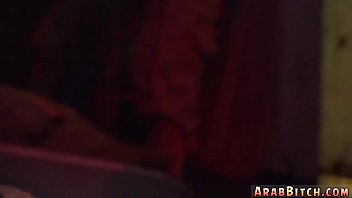 Gadis Arab Dan Pelacur Berperut Seksi Di Rumah Bordil Afganistan!