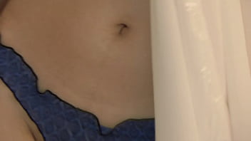 Jasmine Mathur, Gadis India Seksi Dengan Sari Putih Yang Menggoda