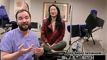 Mekarnya Zoe Lark Dibanjiri Sperma Usai Mengulum Hingga Klimaks