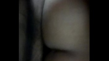 Gadis India Yang Menggoda Dengan Lekuk Tubuh Mempesona