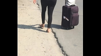 Pantat Montok Gadis India Yang Menggoda