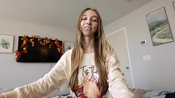 Kakak Tiriku Merengek Minta Kontolku Mengisi Memeknya Yang Gatal – Breezy Bri