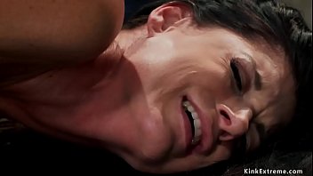 Budak Milf Dihajar Anal Sampai Meraung-raung