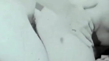 Kartu Pos Mesra Dari Ibu Tiriku Yang Menggoda