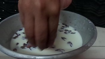 Kaki-kaki Seksi India Yang Menggoda