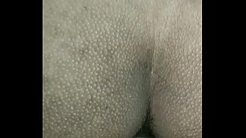 18 साल की नवयौवना की तंग चूत को मोटे लंड से रगड़-रगड़कर चोदा, हिंदी में गंदी आवाज़ में