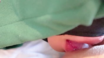 Malam Panas Bersama Asisten Rumah Tangga Thailand: Rayuan Lidah Di Selangkangan Yang Basah