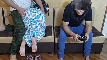 Aku Berharap Pacarku Main Game Realitas Virtual Biar Aku Bisa Selingkuhin Dia Dengan Sahabatnya Yang Kontolnya Jauh Lebih Gede