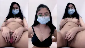 Gadis Muda Piyu Yola Yang Menggoda Dengan Tubuh Ranum Dan Sensual