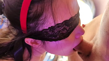 Gadis Asia Menggoda Santa Dengan Daftar Keinginan, Berakhir Dengan Wajah Penuh Cairan Panas