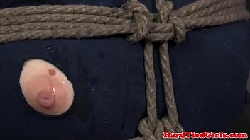 Ikatan Payudara Tersimpul Di Atas Lengan India Summer