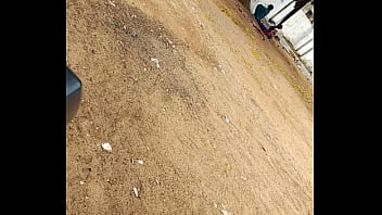 Ganti Gaun Desi Yang Menggoda