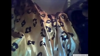 Tayangan Panas Ibu-ibu Seksi Yang Siap Memuaskan Di Depan Kamera