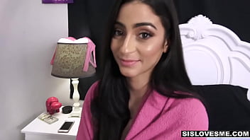 Adik Tiri Genit Minta Tolong Kakak Tirinya Yang Mesum Untuk Bantu Dia Puaskan Hasrat