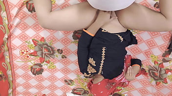 Gadis Muda Dihardik Pantatnya Oleh Pria India