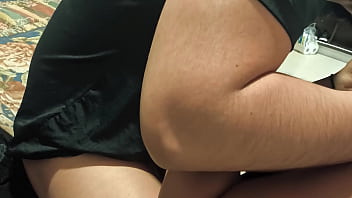 Madre Soltera Caliente, Desesperada Por Chupar Verga Y Vaciar Toda La Leche