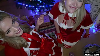 Dua Ibu Natal Blonde Cantik Dihardcore Anal Di Bawah Pohon Dan Dp Di Atas Piano!