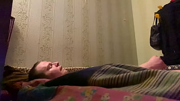 Mengepuki Pantat Ibu Rumah Tangga Rusia Yang Tak Pernah Puas