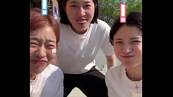 Khoái Cảm Nóng Bỏng Từ Những Cô Nàng Tí Hon Trung Hoa