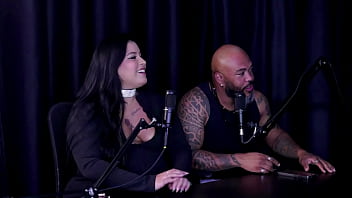 Mantan Presiden Yang Tergila-gila Dengan Ted, Sepupu Dari Ibuku, Ingin Melahap Gadis-gadis Muda, Dan Merancang Sofa Di Rumah Mewah – Carlos Urach (tonton Di: Sheer/red)