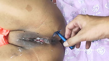 Gadis Desi Manis Diselamatkan Pacarnya, Panas Dan Menggoda