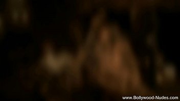 Kecantikan Telanjang India Yang Menggoda Dan Penuh Dosa