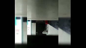 Gadis Desi Mengencingi