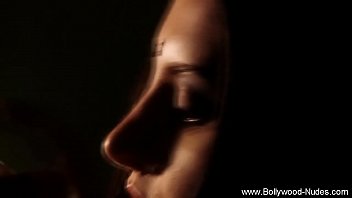 Wajah Cantik Nan Menggoda Dari India