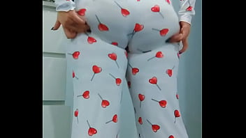 Siapa Yang Tergoda Dengan Piyamaku Yang Seksi?