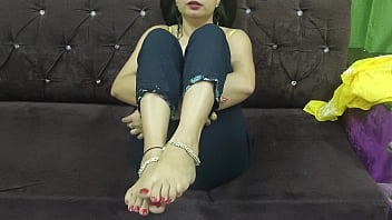 Manoj, Si Pelayan Ganteng, Menggila Di Ranjang Dan Memuaskan Nafsuku Dengan Ganas – Adegan Panas Penuh Erotis