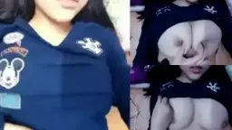 Gadis Seksi Amoy Pamer Tetek Montoknya