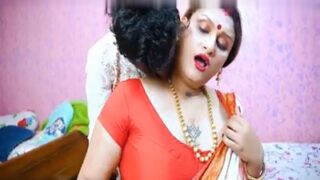Pria Bengali Menggoyang Ibu Mertua Dalam Video Panas Ala Desi