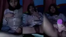 Ukhti Nina Asanti Berjilbab Mengocok Memek 14