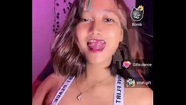 Si Cantik Nicolee Menggoda Di Live Bigo