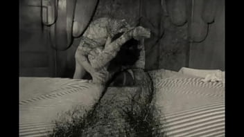 Saat Kakak Dan Adik Tiri Tinggal Sendiri Di Rumah: Kisah Mesra Rahasia Seorang Bangsawan Victoria